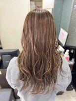 アイズ 本厚木(AIZU)&nbsp;白髪ぼかしハイライト×ミルクティー