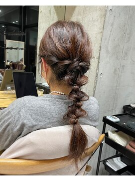 ディーエックス スリー(Dxxxx III) あみおろし　ヘアセット