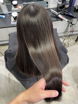 キング 高槻(K!ng) 縮毛矯正髪質改善ハイライトレイヤーカット高槻美容室エクステ