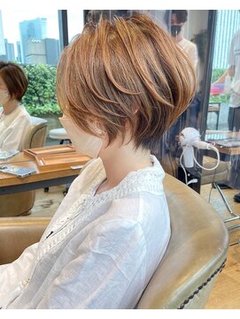 バンプ ギンザ(BUMP GINZA) 30代、40代/丸みくびれショートボブ×白髪染めハイライト/大宮