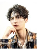 オーシャントーキョーオーバー 渋谷(OCEAN TOKYO OVER) 波巻きツイストスパイラルセンターパートサーフカール刈り上げ