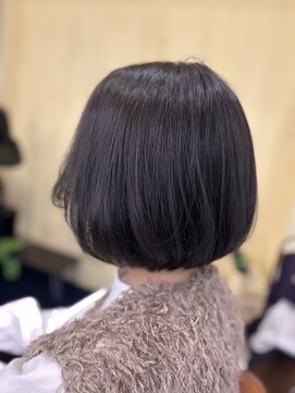 ワラティク(WARATI C) 丸みのあるショート