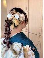 リエットヘアー 杢左店(Lie-et. hair)&nbsp;成人式ヘアセット｜編み下ろし×金箔アレンジ｜西尾市