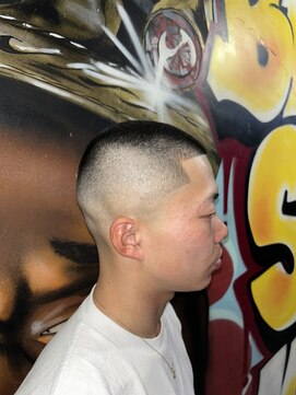 バーバースタイルクラブツー(BARBER STYLE CLUB 2) Buzz cut ボウズフェード