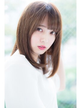 サロン ド リバティ(SALON DE LIBERTY) 小顔に見せるナチュラルセミロング