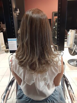 ノイプラス(Neu Plus) アッシュカラー