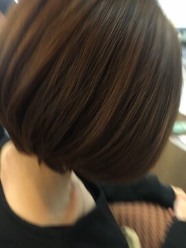 ヘアアンドスパ アイリス hair&spa Iris 【南鳩ヶ谷1分☆30代からの本格サロン】大人ボブ