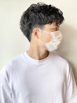 【morio原宿】黒髪　刈り上げ　ウェーブ
