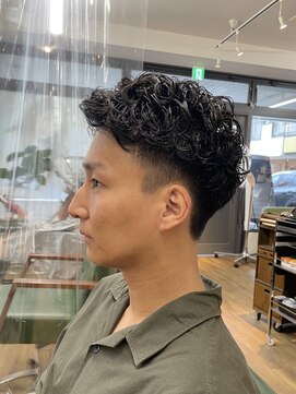 アンダーバーホワイトモデ 河内長野(_WHITE mode) ◎メンズパーマメンズスタイル刈り上げスタイル10代20代30代