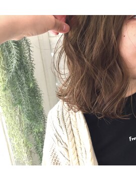 フォルテレイ 青山(FORTE Lei) ゆるふわベージュカラー