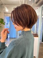 20代30代大人ガーリーショートヘアチョコレートモードショート