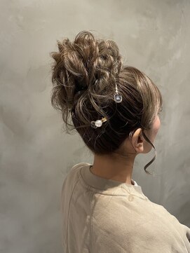 サロンドワン(SALON DE 1) #アップスタイル