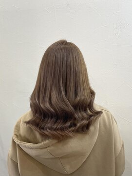 ラビス クローバー(Lovis clover) 〔NANA〕ミルクティーベージュ