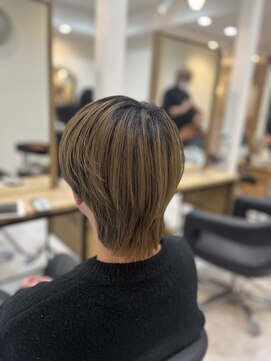 エリス ウメダ(Eliss umeda) ウルフカット