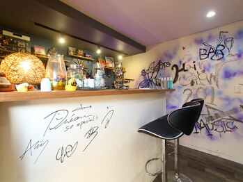 Hair GloW 201【ヘアーグローニーマルイチ】