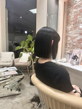 エル バイ ロンド 関(elle by Lond) [elle by lond]栗原　瑠世　切りっぱなしボブ