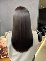 ペレ 栄 アネックス(PELE栄ANNEX) 韓国 くびれロング レイヤー ワンホンヘア 小顔前髪