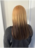 切りっぱなしミディアムヘアグラデーションカラー