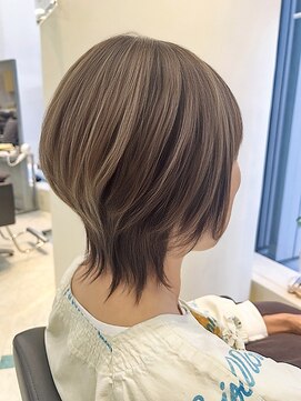ヘアーカッティングガーデン ジャック モアザン 松山店 ハイライトグレージュ×くびれショートウルフ