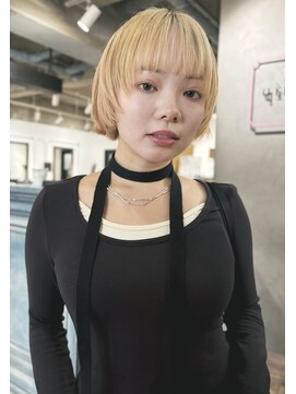 クイン(qin) ブロンドマッシュボブ