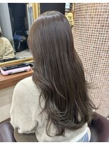 ミニョン(Mignon)&nbsp;ロングヘア/アッシュブラウン／寒色系/髪質改善