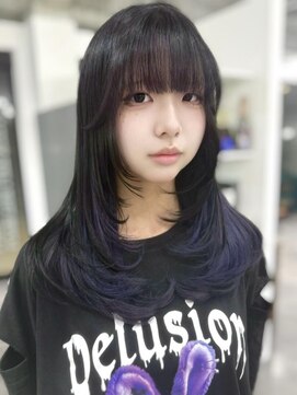 ホリー(HOLLY) レイヤーカット×インナーカラー