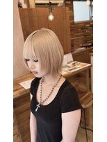 ベベ バイ モップス(be'be' by MOPS) ホワイトブロンド×レイヤーボブ