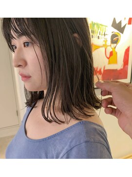 ルーム(Loom.) 切りっぱなしハイライトカラー【Loom./明治神宮前/原宿/表参道】