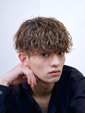 ゴールドシブヤ(GOALD SHIBUYA) 波巻きパーマ マッシュ 刈り上げ ツイストスパイラルパーマ