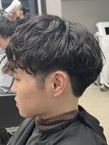 フイ 代々木(Hui)&nbsp;メンズ/アップバング/ツーブロックマッシュ/束間ショート/波巻き