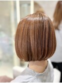 大人のツヤ感カラーボブ