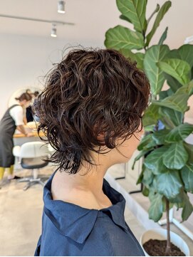 トキ(toki) ショートウルフ×パーマ