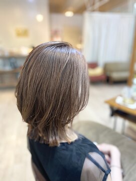 ヒラソル(girasol) ミディアムヘア/ミディアムレイヤー/ショートレイヤー