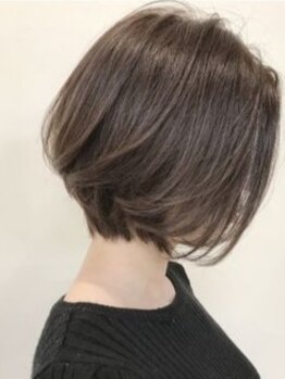ケイティ(Katy)の写真/髪質を見極めてナチュラルなストレートヘアをご提案◎クセやうねりでお悩みの方はぜひご相談ください＊