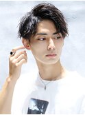 春夏にぴったりの爽やかなツイストアップバングショートスタイル
