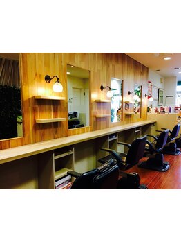 髪のお悩みを解決したい大人女性におすすめ！ゆったりと落ち着いたプライベート空間で、癒しのひと時を。