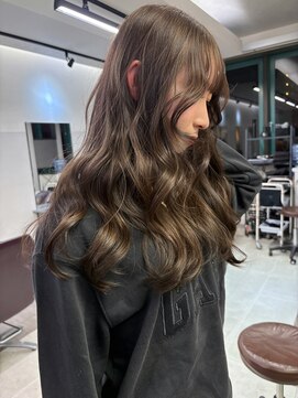 ジルバイジゼル(JILL by GiseL) 透明感抜群オリーブベージュ福岡天神美容室10代20代ハイトーン