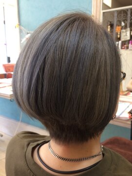 美容室 ウララバイアンジェ(ULaLa by Ange) スロウブルーアッシュ