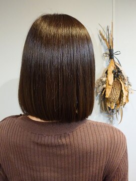 ウィーク 梅田(UiiC) 暗めカラー艶髪ボブ◆ココアブラウン【uiicumeda sachi】