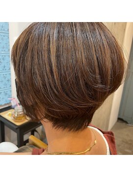 グリーンポルタ(Green Porta) 上品なショートボブ/GreenPorta