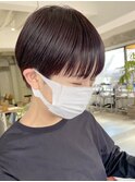 黒髪マッシュショートヘアベリーショートハンサムショートボブ