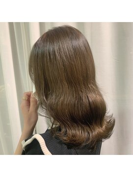 ギミック 自由が丘(gimmick) ◆小顔重めミディアム【黒髪・オリーブグレー・ココアベージュ】