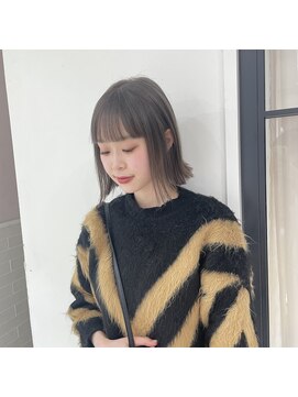 カシェ マエノヘタ(Cashe'e MAENOHETA) グレージュ