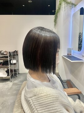 シードバイシャムロック(SEED by Shamrock) ナチュラルストレート × ミニボブ