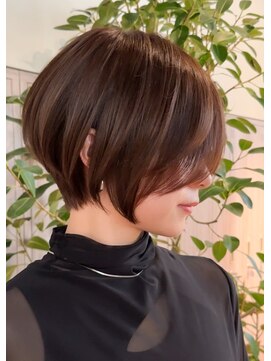 ヨロ 小岩(YOLO) ハイライトショートヘアダブルカラーイルミナカラーオージュア