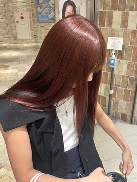 ピークアブー アヴェダ アトレ恵比寿(PEEK-A-BOO AVEDA) レッドブラウン 艶髪 ぷつっとカット