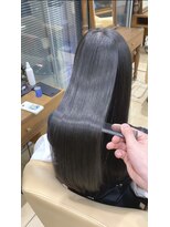 ザック ヴィ(ZACC  vie) なめらかな艶髪！縮毛矯正ストレート