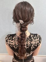 ラフテル(Raftel)&nbsp;ゆるふわで上品な編み下ろしヘア♪