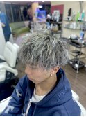 稲妻ツイストパーマ×ハイトーンメッシュ