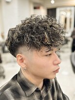 テクト バイアッシュ 吉祥寺店(Tect by Ash)&nbsp;スペインカールハイライト刈り上げ高めフェードスパイラルパーマ